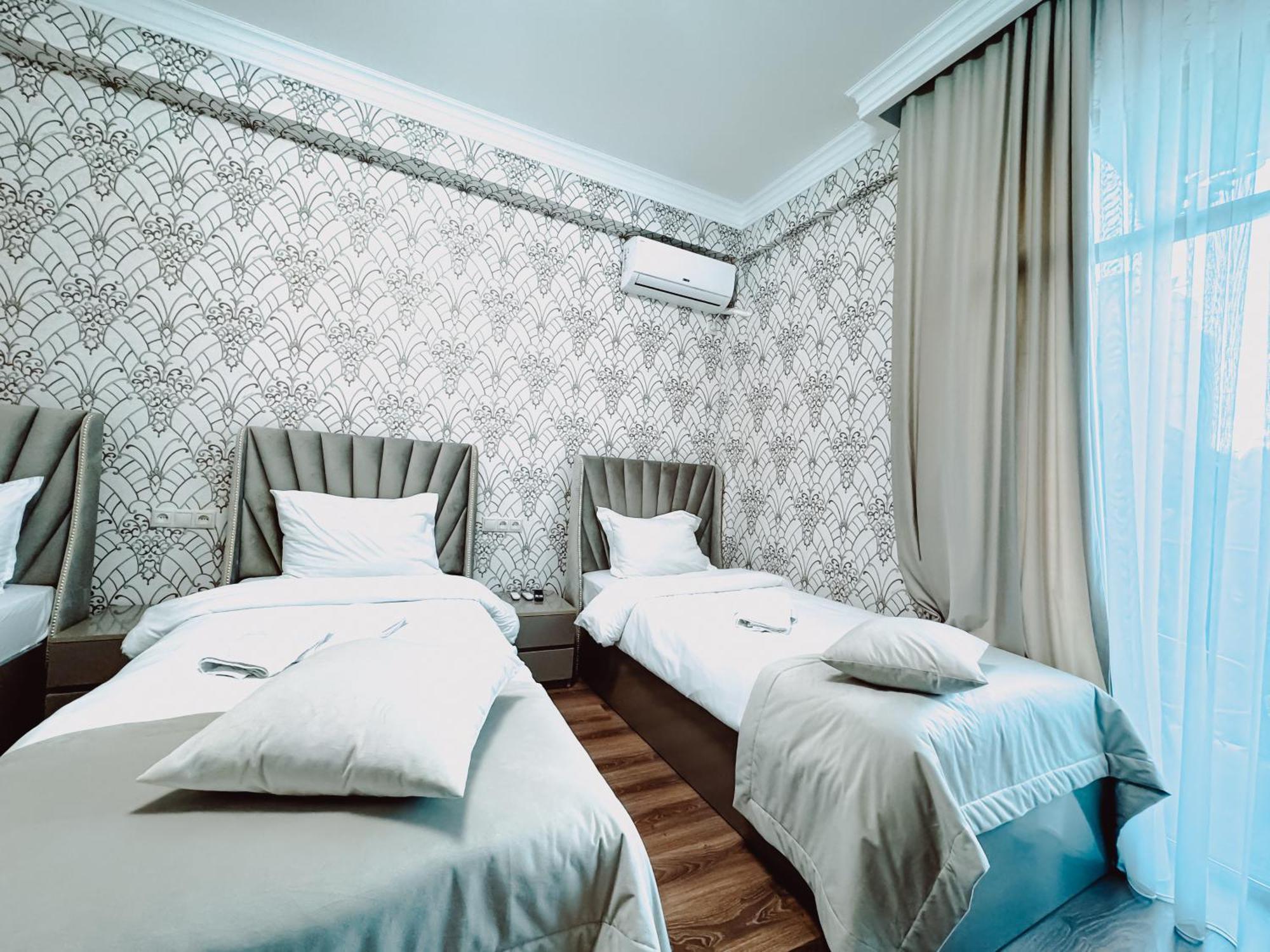 Armenia Hotel يريفان الغرفة الصورة