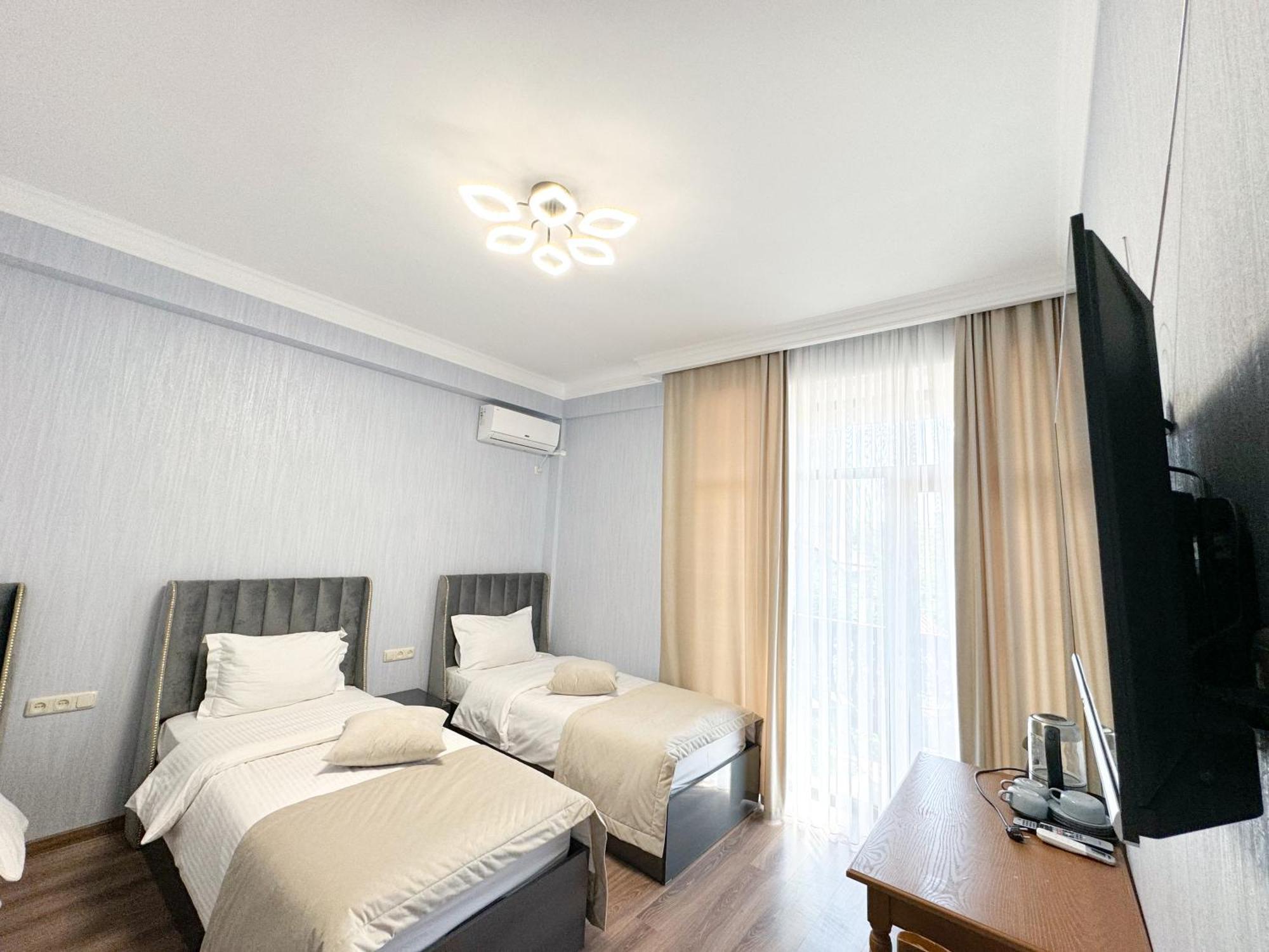 Armenia Hotel يريفان المظهر الخارجي الصورة